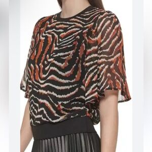 NWT DKNY animal print cropped blouse top size M